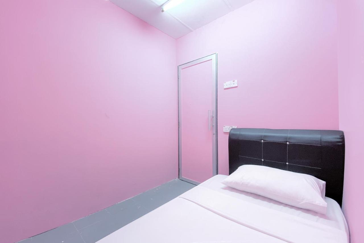 ג'ורג' טאון Spot On 90123 Rainbow Guest House מראה חיצוני תמונה