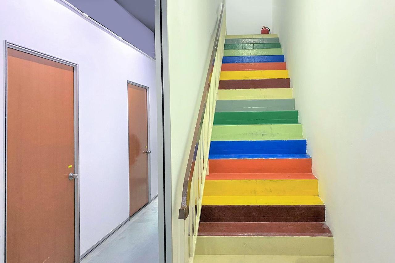 ג'ורג' טאון Spot On 90123 Rainbow Guest House מראה חיצוני תמונה