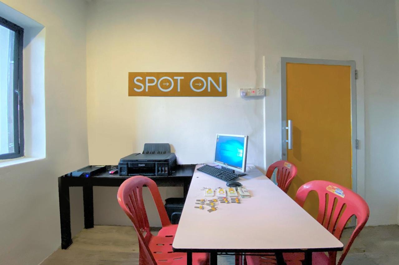 ג'ורג' טאון Spot On 90123 Rainbow Guest House מראה חיצוני תמונה
